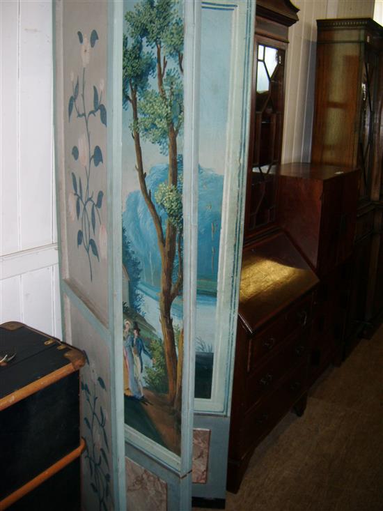 Four fold dressing screen